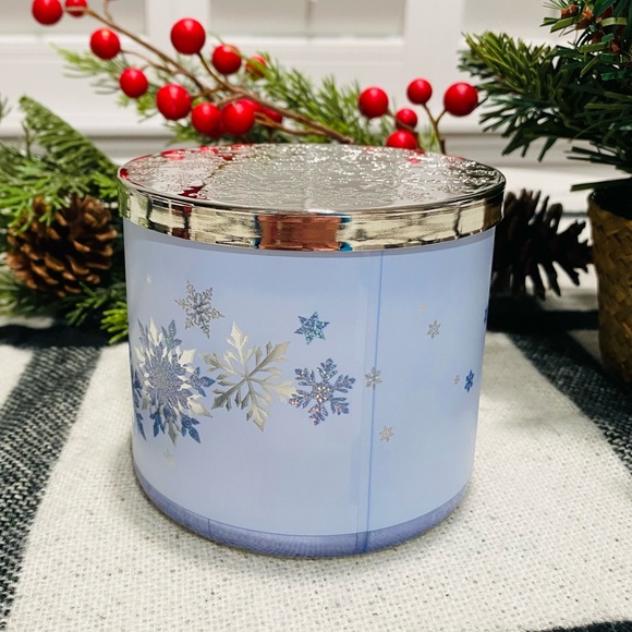 Gingerbread Marshmallow Bath & Body Works Candle - Picture 2 of 5